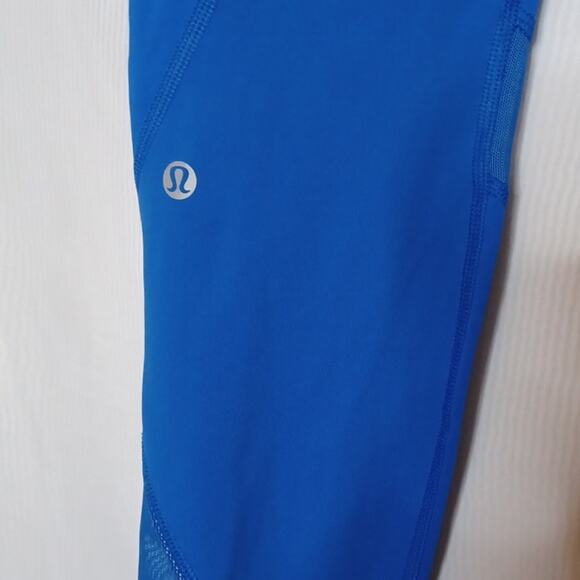 Lululemon Athletica Women's Zipper Front Leggings with Mesh Trim. Size 6 - Picture 12 of 15